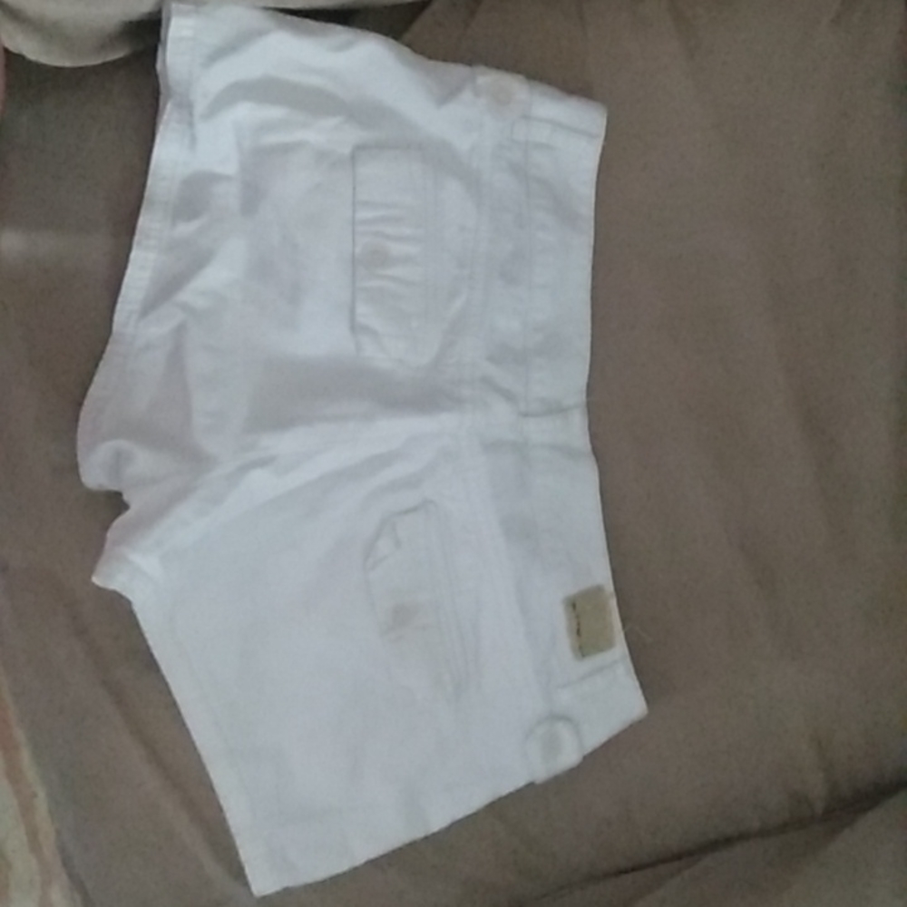 White Roxy shorts size 1 - Picture 2 of 3